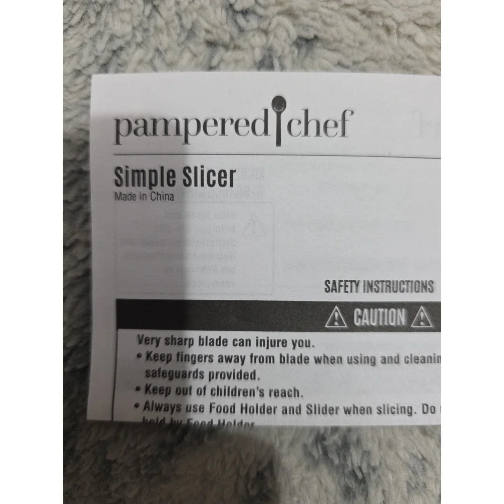 Pampered Chef Simple Slicer Adjustable Mandoline Vegetable Fruit Slicer White